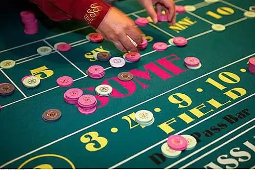 epicwin platform overview showing sports and casino games on mobile in the Philippines